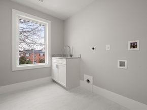 237 California St, Newton MA 02456