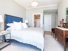 1 Dalton St 3902, Boston MA 02199