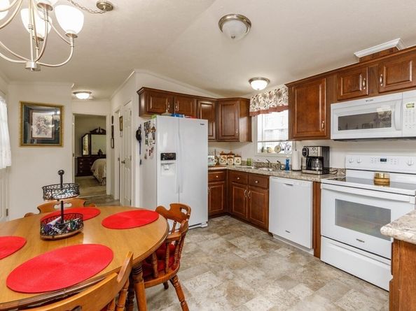 556 Central Street 11, Leominster MA 01453