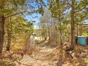 64 Wapping Rd, Kingston MA 02364