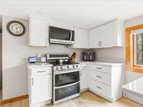 64 Wapping Rd, Kingston MA 02364