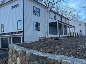 565 Elm St, Concord MA 01742