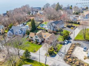 50 Prospect Ave, Hull MA 02045