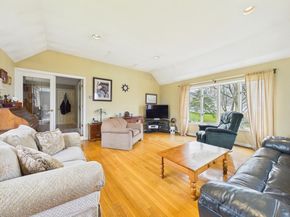 50 Prospect Ave, Hull MA 02045