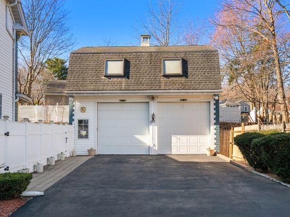 113 Temple Rd, Waltham MA 02452