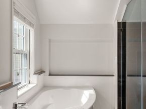 102 Washington St, Sherborn MA 01770