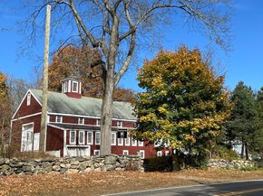 102 Washington St, Sherborn MA 01770
