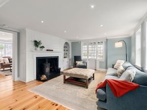 102 Washington St, Sherborn MA 01770
