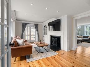 102 Washington St, Sherborn MA 01770