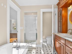 575 Chestnut St, Newton MA 02468