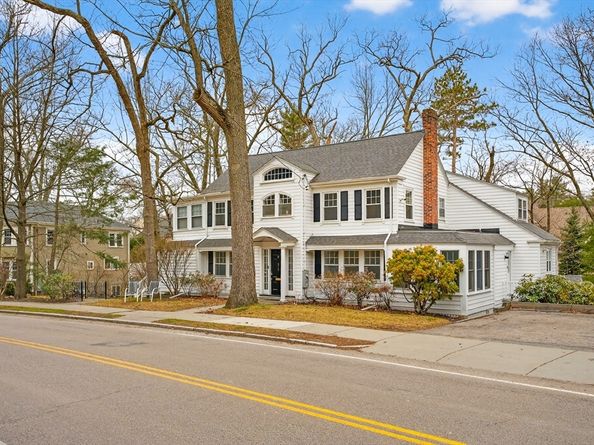 575 Chestnut St, Newton MA 02468