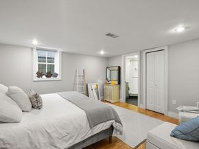 73-79 Auburn St 75, Newton MA 02466