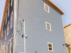 56 Cohasset St, Worcester MA 01604