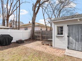 11 Pine Street, Leominster MA 01453