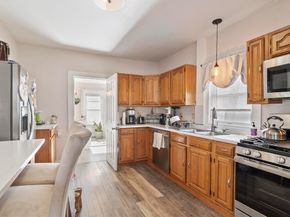 11 Pine Street, Leominster MA 01453