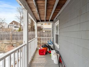 48 Saratoga St, Lynn MA 01902