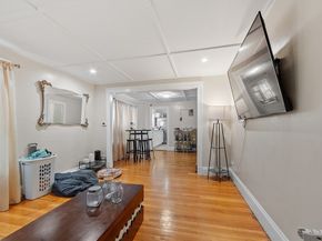 48 Saratoga St, Lynn MA 01902
