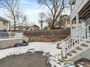 48 Saratoga St, Lynn MA 01902