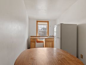 48 Saratoga St, Lynn MA 01902
