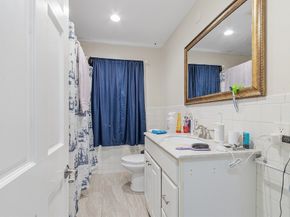 48 Saratoga St, Lynn MA 01902