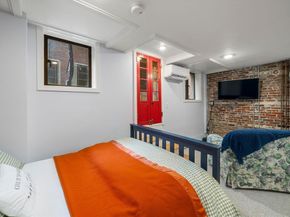 26 Unity St 1, Boston MA 02113
