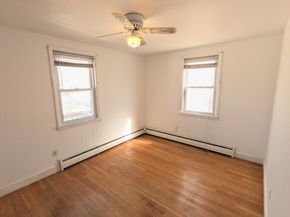 34 F St, Hull MA 02045