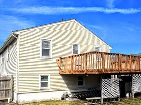 34 F St, Hull MA 02045