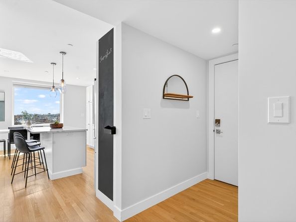 52 Fisher Ave 302, Boston MA 02120
