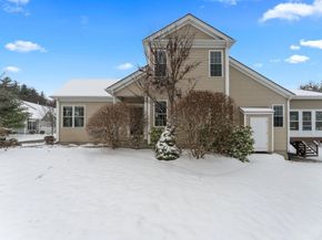 51 Heather Ln 51, Stow MA 01775