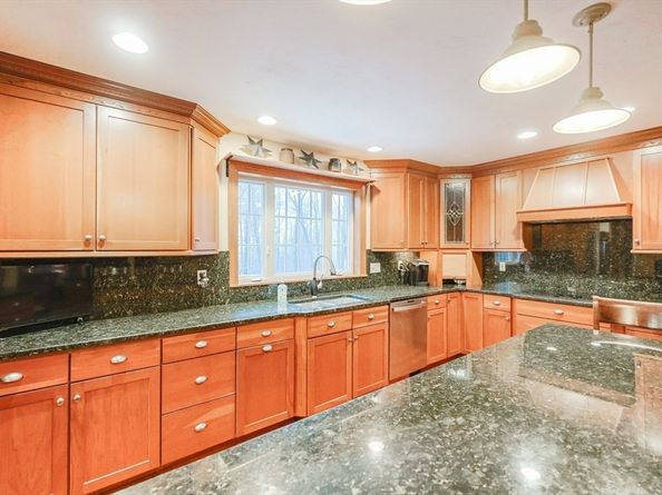 11 Brigham Rd, Paxton MA 01612