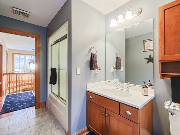 11 Brigham Rd, Paxton MA 01612