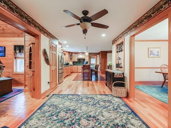 11 Brigham Rd, Paxton MA 01612