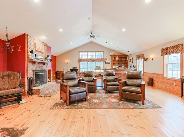 11 Brigham Rd, Paxton MA 01612