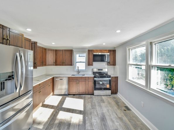 10 Fitzpatrick Ave, Brockton MA 02301