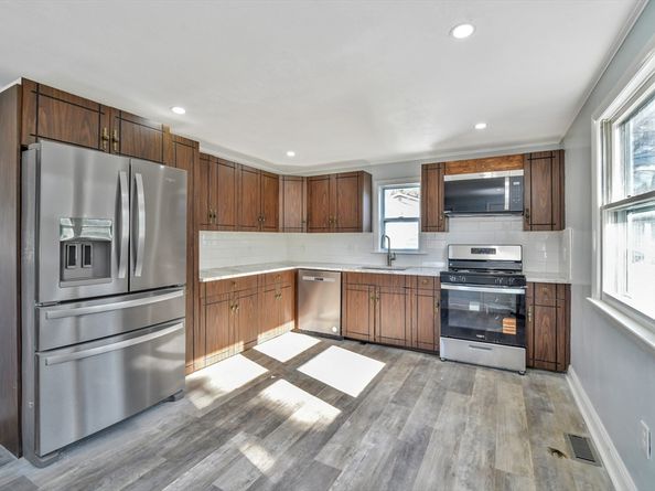 10 Fitzpatrick Ave, Brockton MA 02301