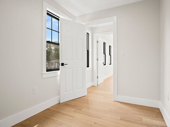 52 Summer B, Bedford MA 01730