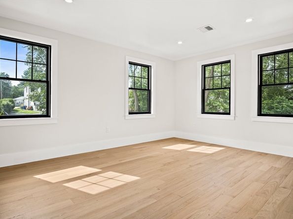 52 Summer B, Bedford MA 01730