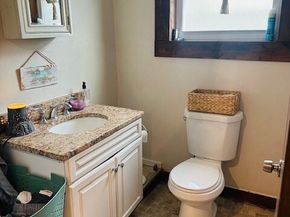 12 Cushing St, North Brookfield MA 01535