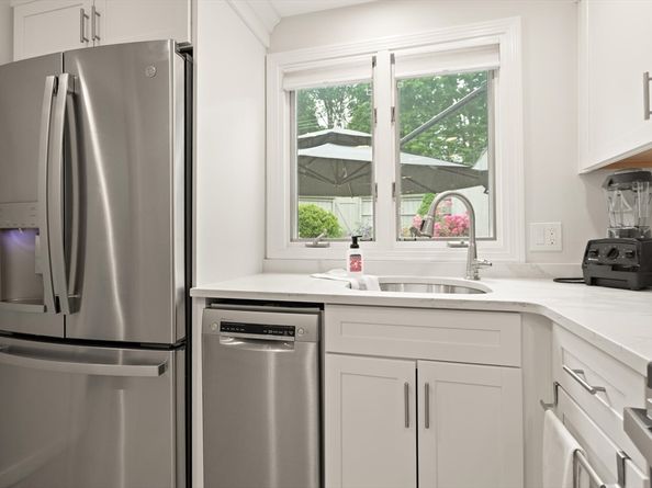 116 Mill Pond 116, North Andover MA 01845