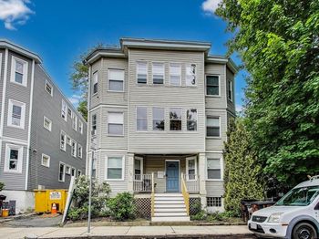 15 Ronan St