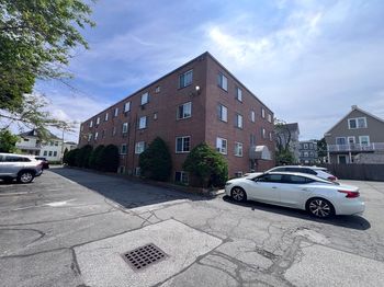 12 Woodland St