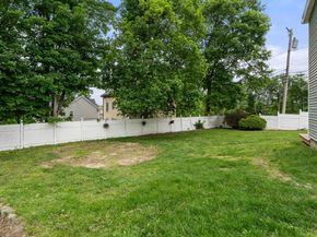 63 Richardson St, Wakefield MA 01880