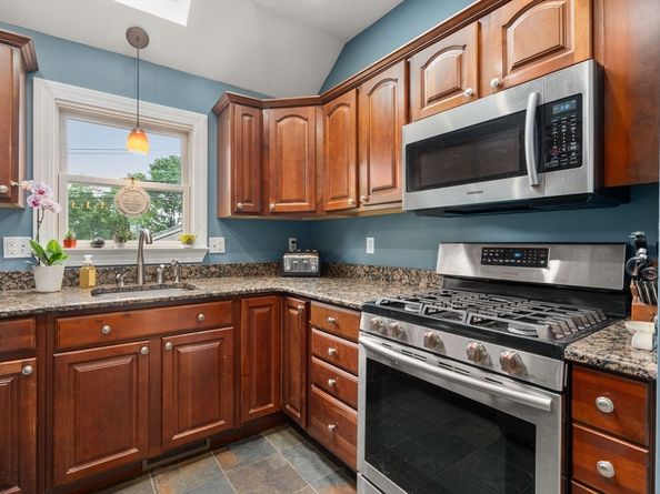 63 Richardson St, Wakefield MA 01880