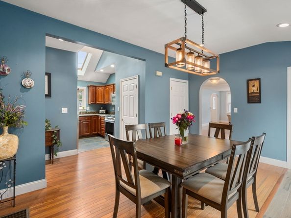 63 Richardson St, Wakefield MA 01880