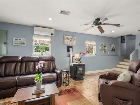 63 Richardson St, Wakefield MA 01880