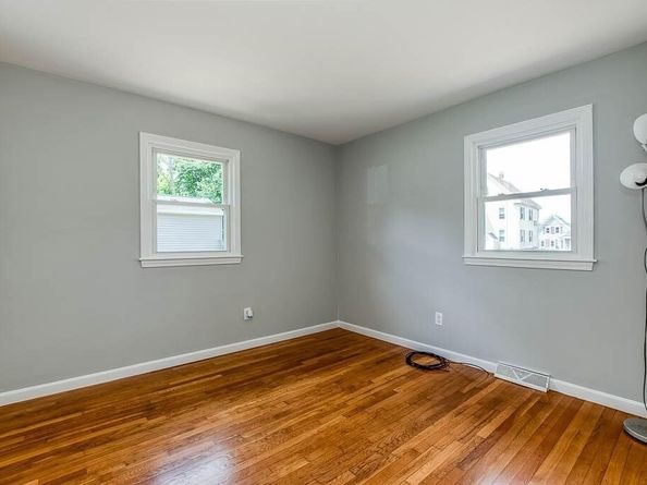 62 Forest St, Middleboro MA 02346