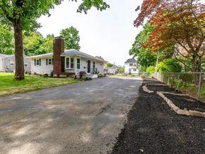 62 Forest St, Middleboro MA 02346