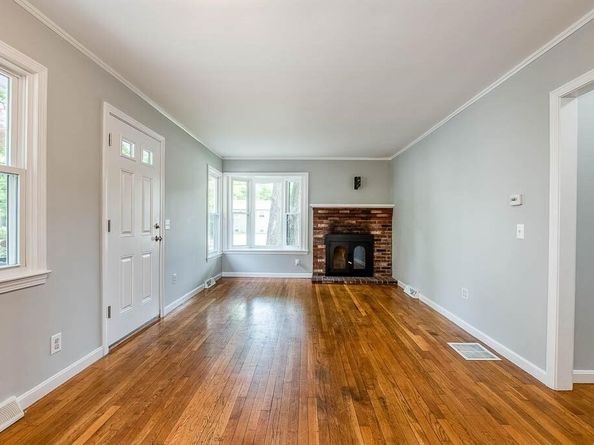 62 Forest St, Middleboro MA 02346