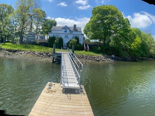 90 Water St, Danvers MA 01923