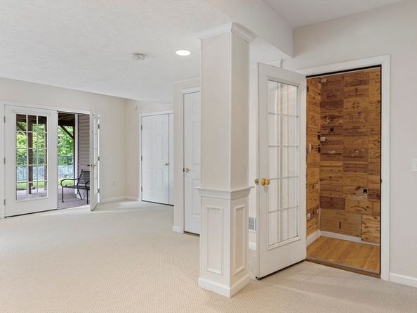 10 Oak Street, Hopkinton MA 01748